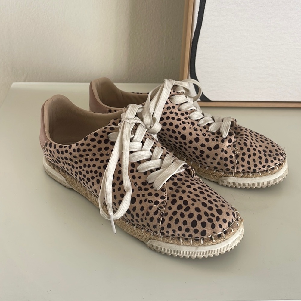Spotted sneakers size 8.5